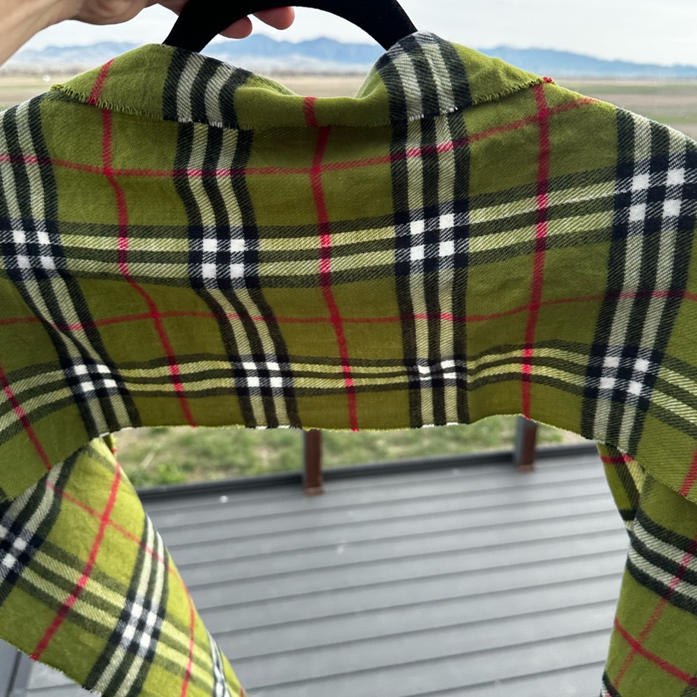 Vintage Burberry bright Olive Green Nova Check Lambswool Scarf (Unisex) - Picture 6 of 8